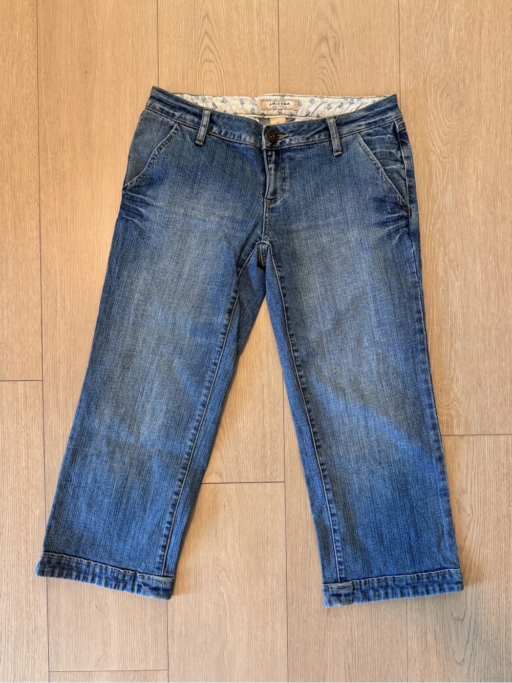 Arizona Jean Company Women's Blue Cropped Jeans